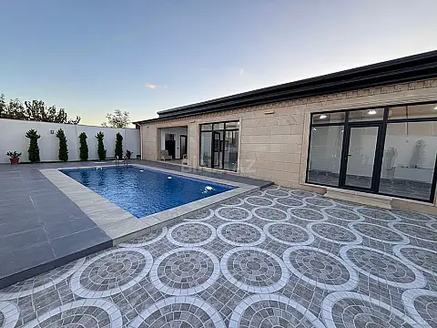 Satılır 5 otaqlı həyət evi 200 m²