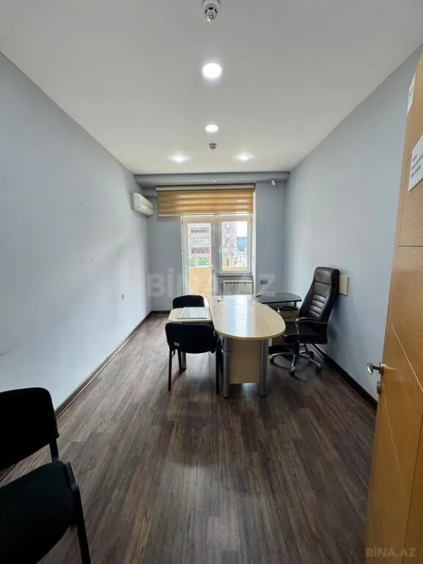 Satılır obyekt 1600 m²