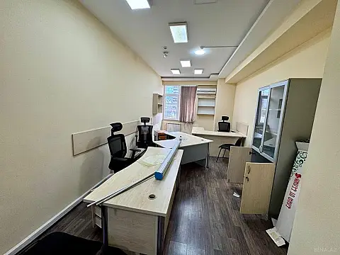 Satılır obyekt 1600 m²