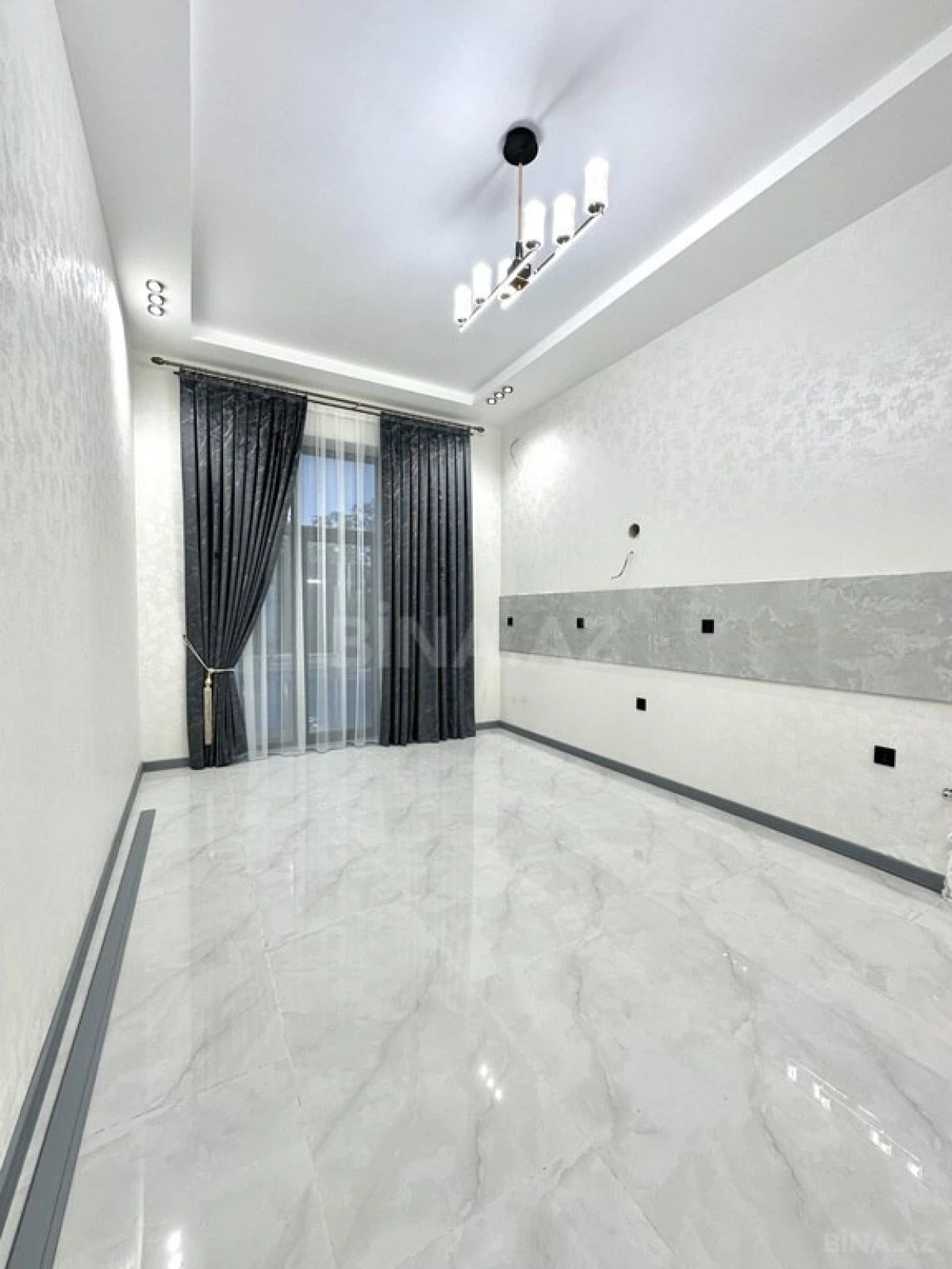 Satılır 5 otaqlı həyət evi 180 m²