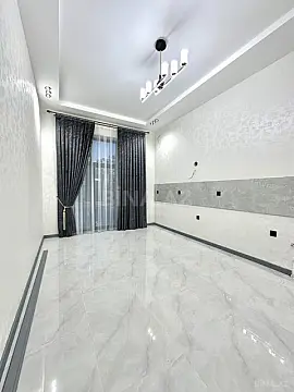 Satılır 5 otaqlı həyət evi 180 m²