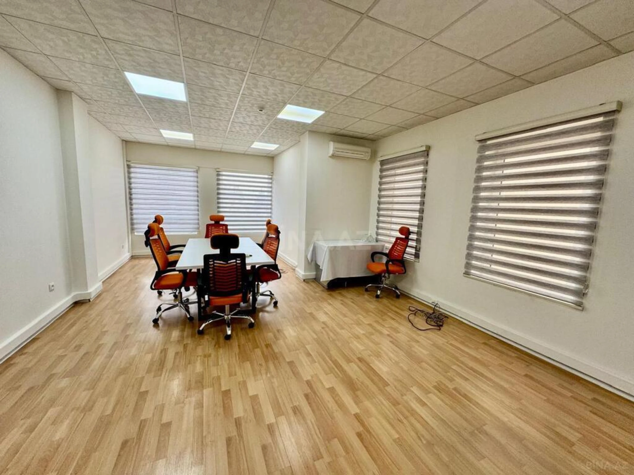 Satılır obyekt 2100 m²