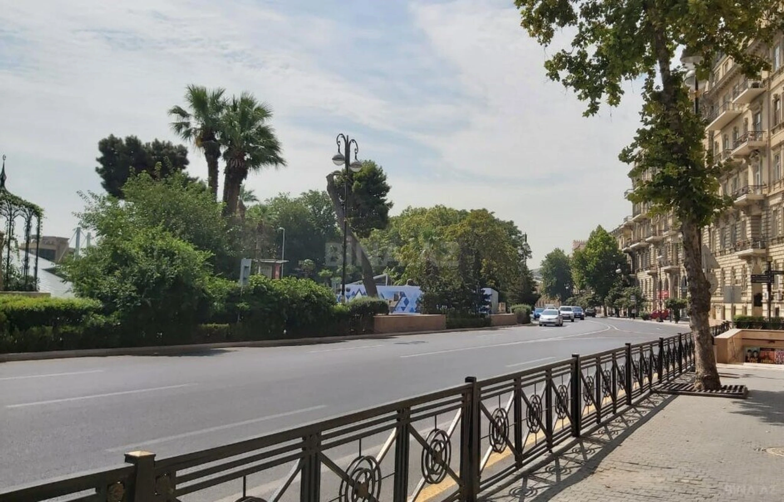 Satılır obyekt 2100 m²