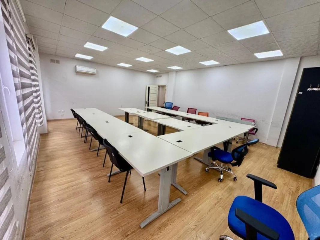 Satılır obyekt 2100 m²