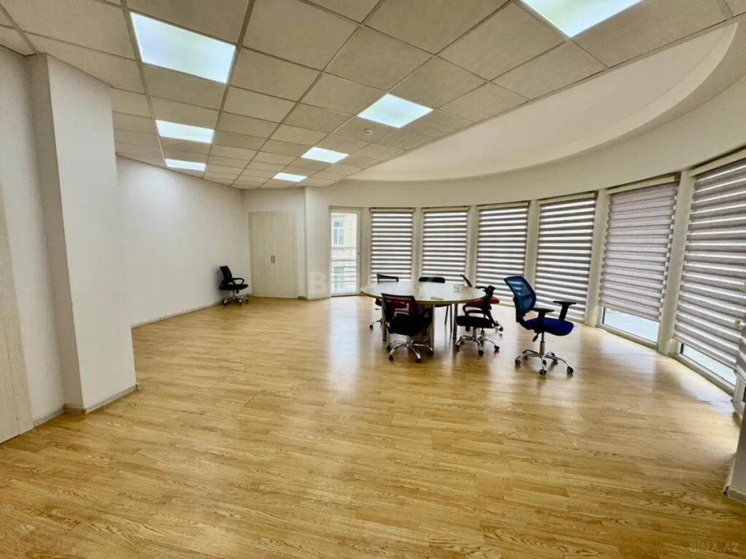 Satılır obyekt 2100 m²