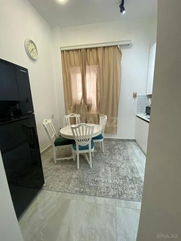 Satılır 3 otaqlı mənzil 110 m²