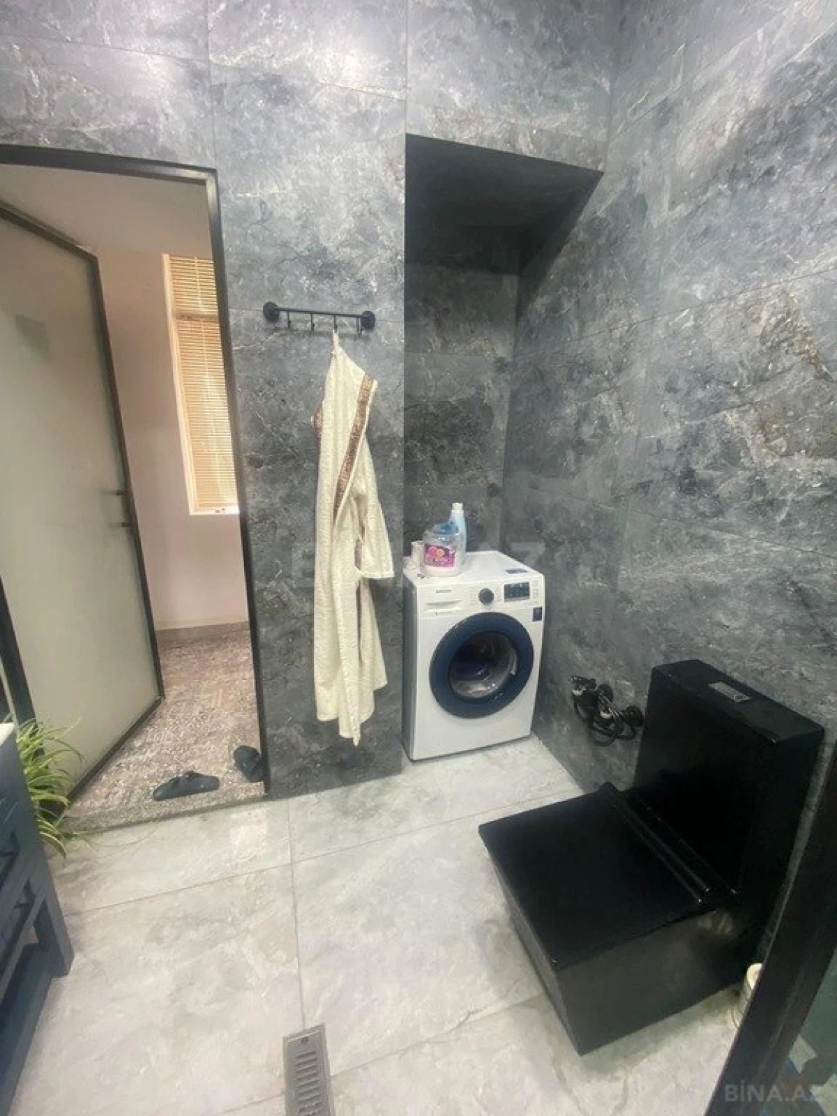 Satılır 3 otaqlı mənzil 110 m²