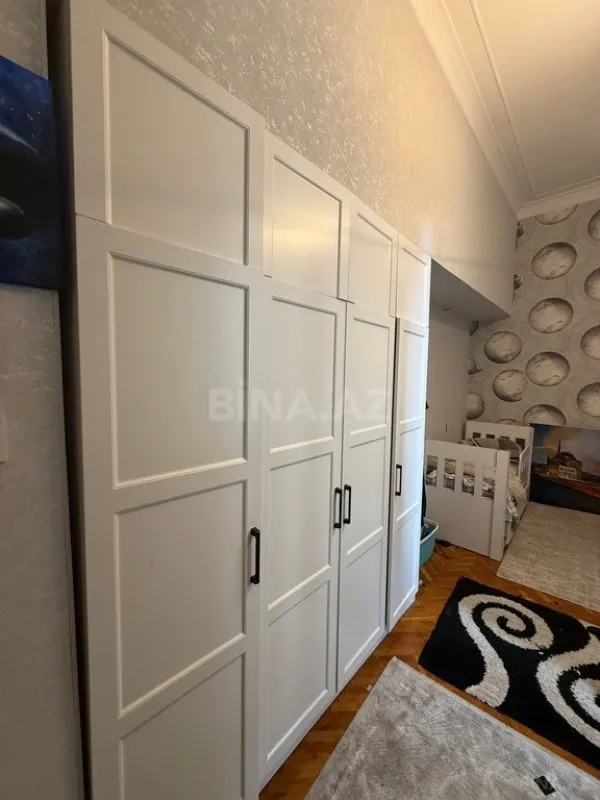 Satılır 3 otaqlı mənzil 110 m²