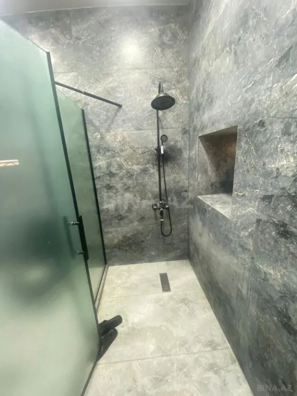 Satılır 3 otaqlı mənzil 110 m²