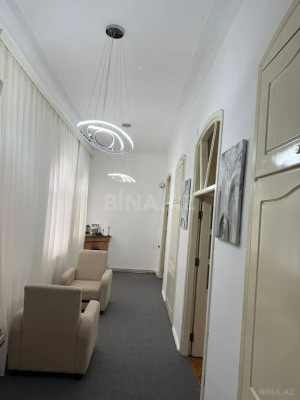 Satılır 3 otaqlı mənzil 110 m²