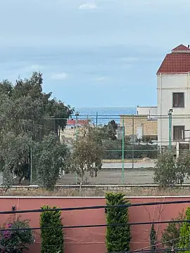 Satılır 5 otaqlı həyət evi 200 m²