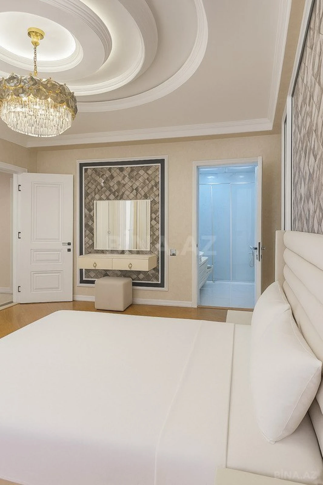 Kirayə verilir 3 otaqlı mənzil 145 m²