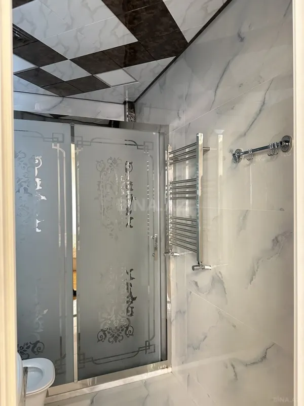 Kirayə verilir 3 otaqlı mənzil 145 m²