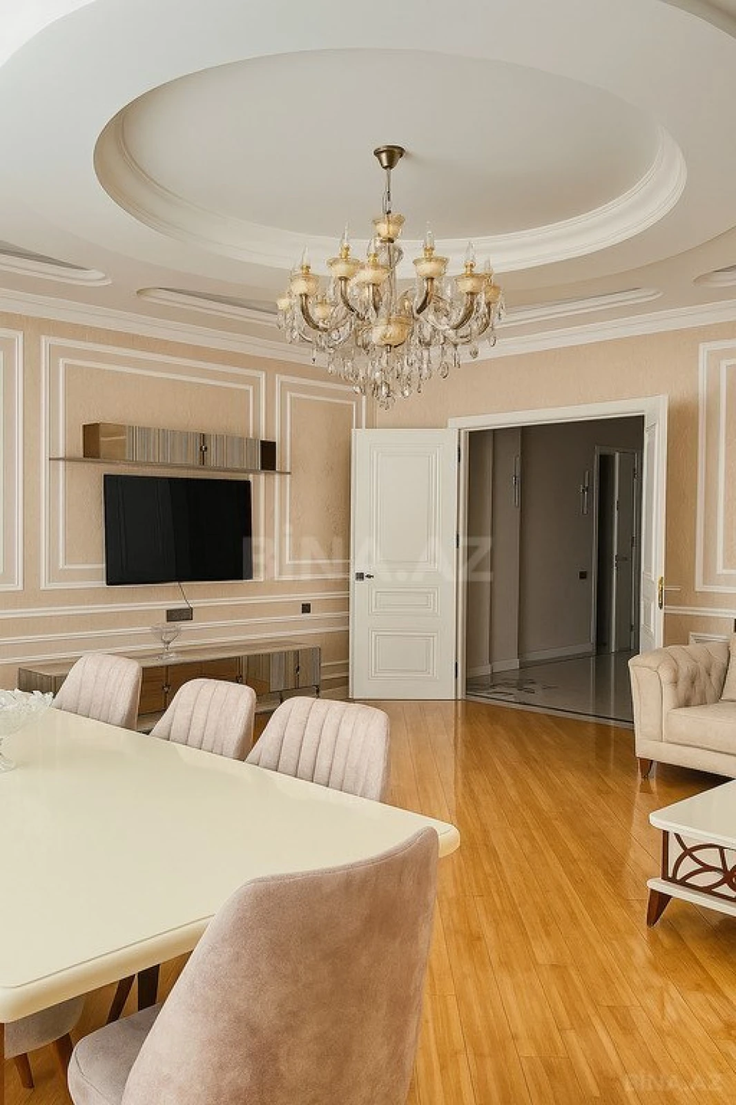 Kirayə verilir 3 otaqlı mənzil 145 m²