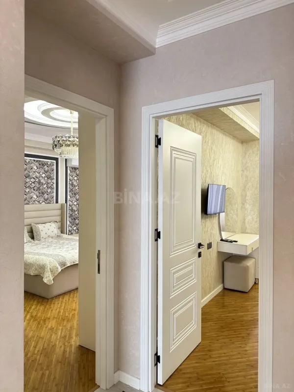 Kirayə verilir 3 otaqlı mənzil 145 m²