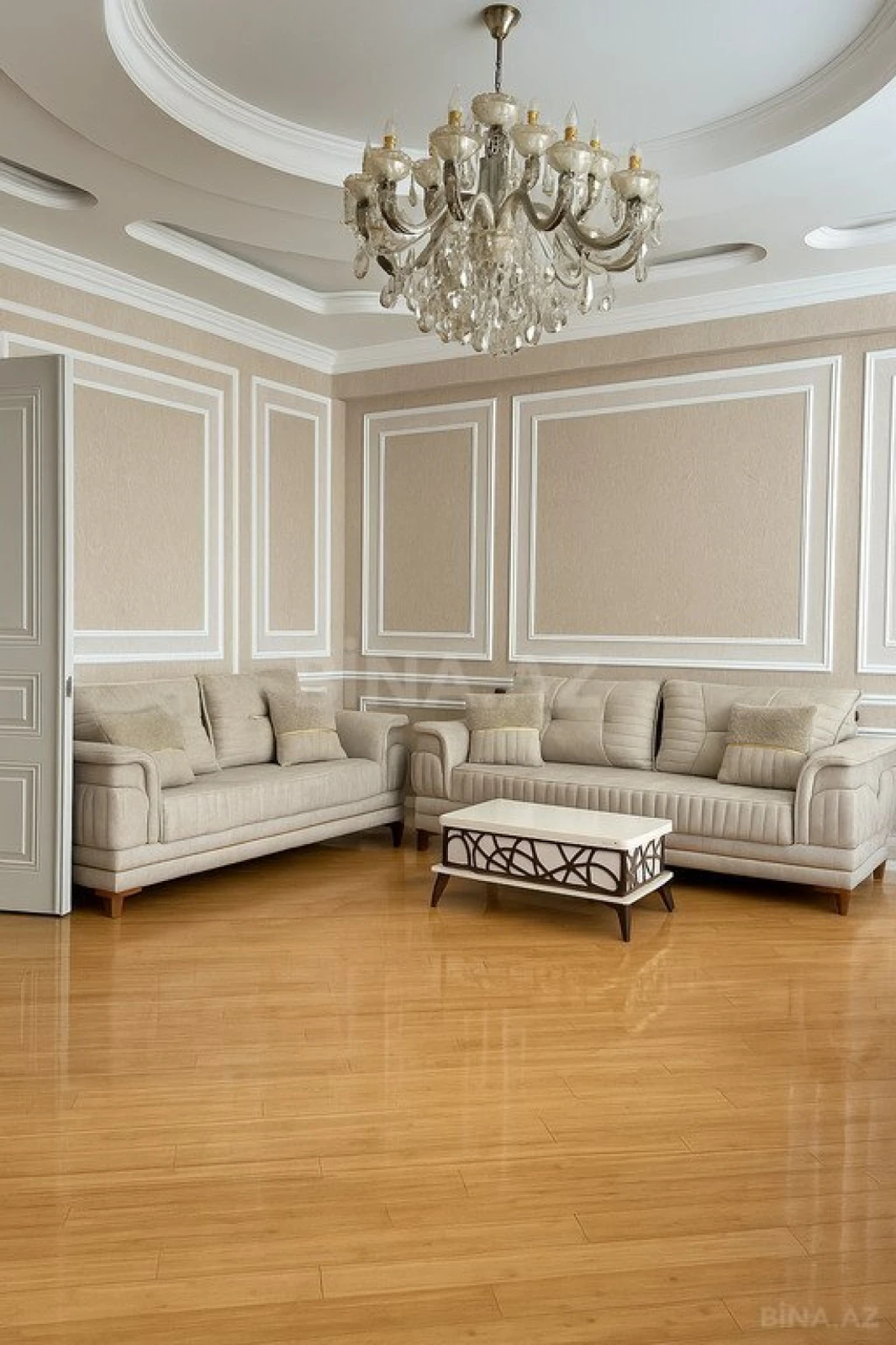 Kirayə verilir 3 otaqlı mənzil 145 m²