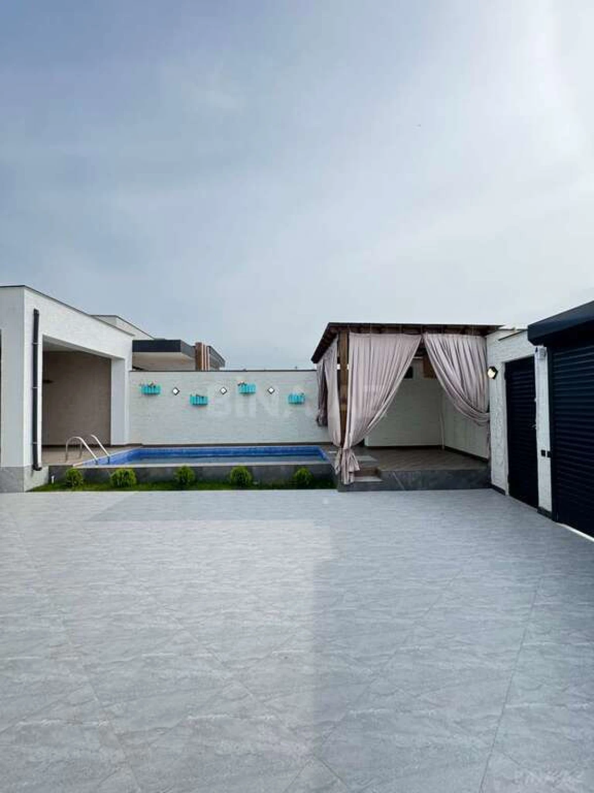 Satılır 3 otaqlı həyət evi 150 m²