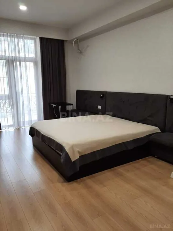 Kirayə verilir 3 otaqlı mənzil 101 m²