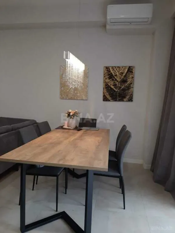 Kirayə verilir 3 otaqlı mənzil 101 m²