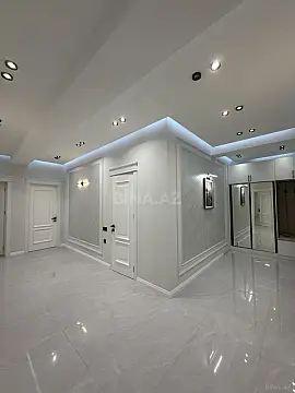 Satılır 3 otaqlı mənzil 132 m²