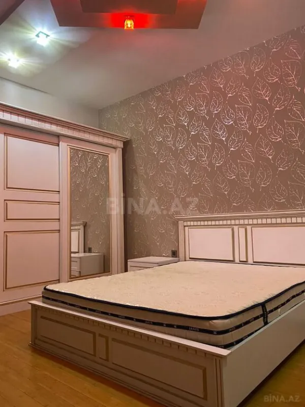 Satılır 3 otaqlı mənzil 116 m²