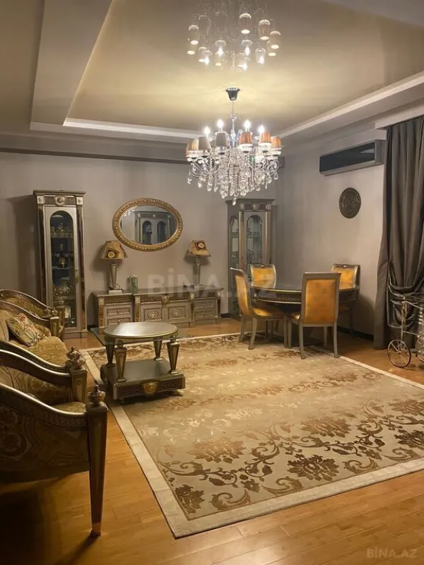 Satılır 3 otaqlı mənzil 116 m²