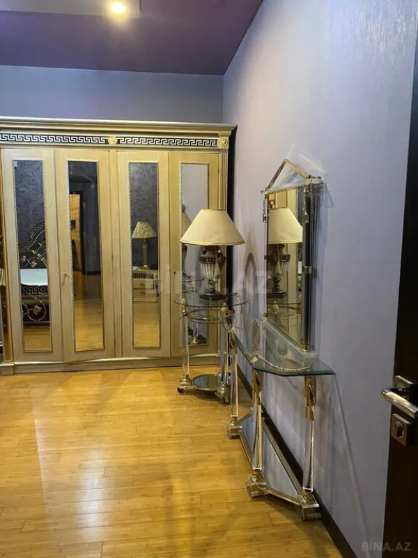 Satılır 3 otaqlı mənzil 116 m²