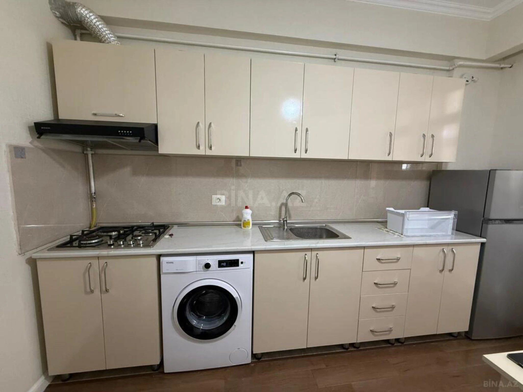 Kirayə verilir 2 otaqlı mənzil 62 m²