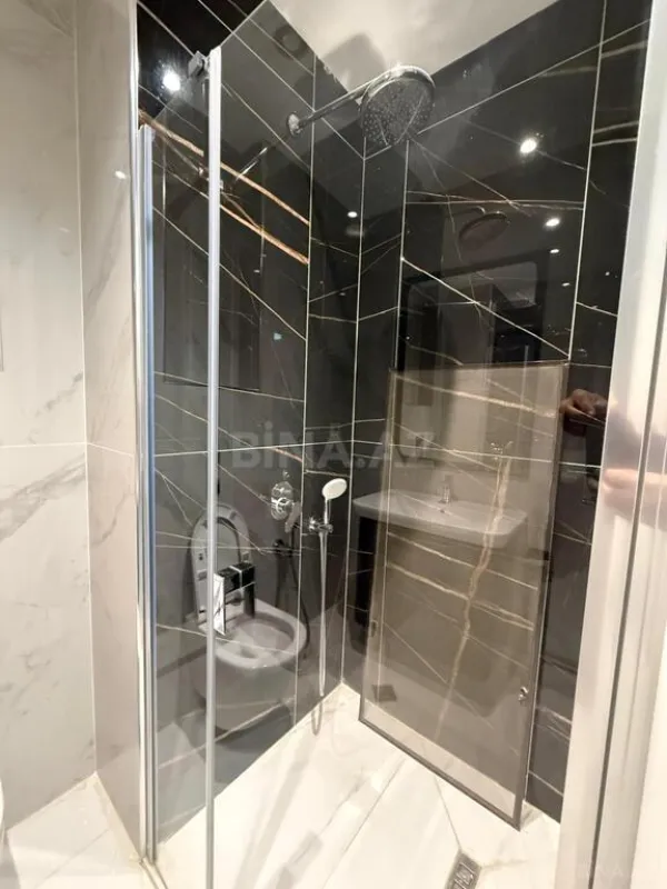 Kirayə verilir 2 otaqlı mənzil 62 m²