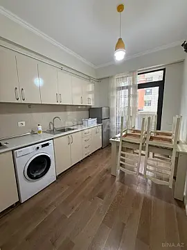 Kirayə verilir 2 otaqlı mənzil 62 m²