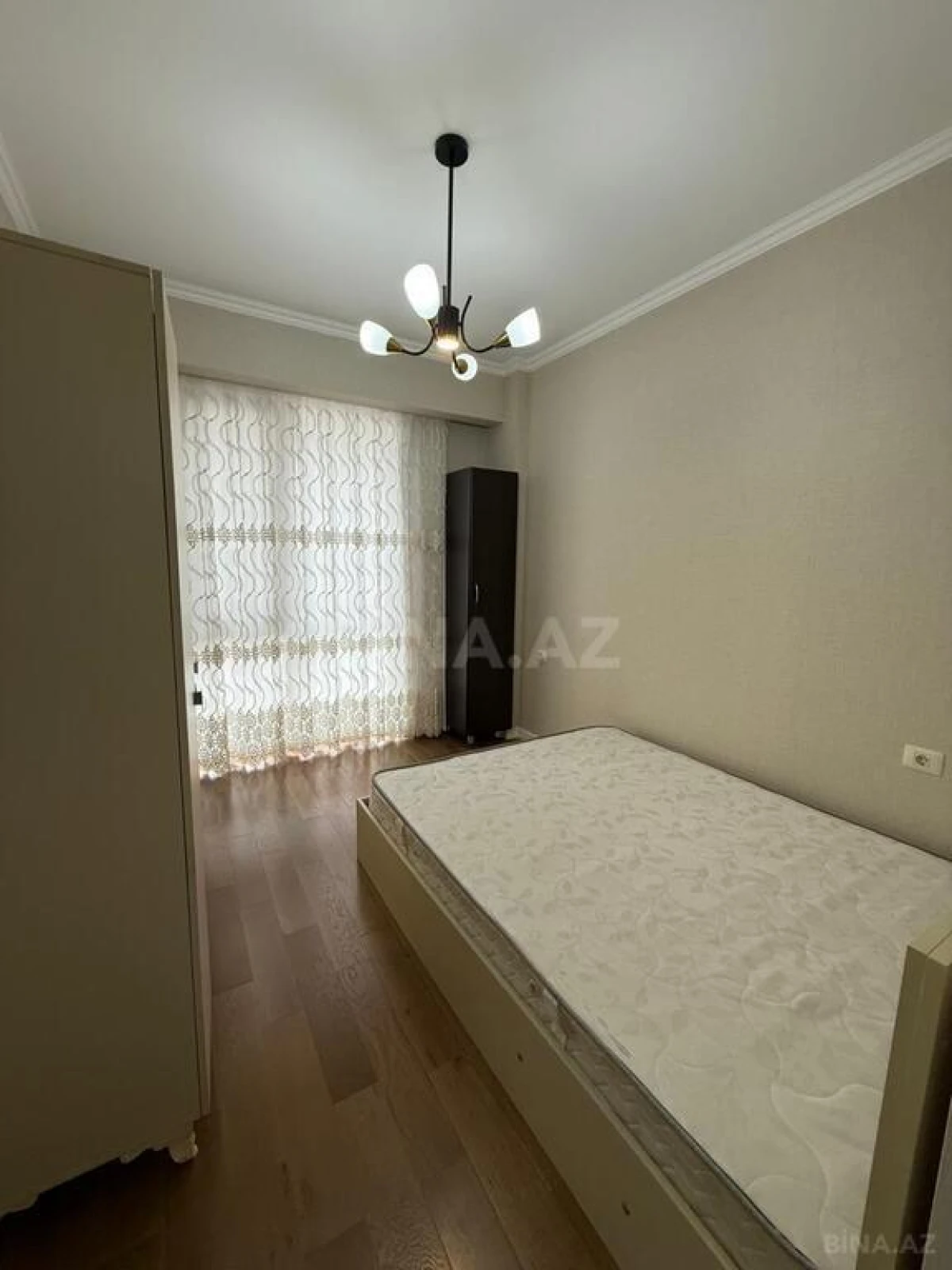 Kirayə verilir 2 otaqlı mənzil 62 m²