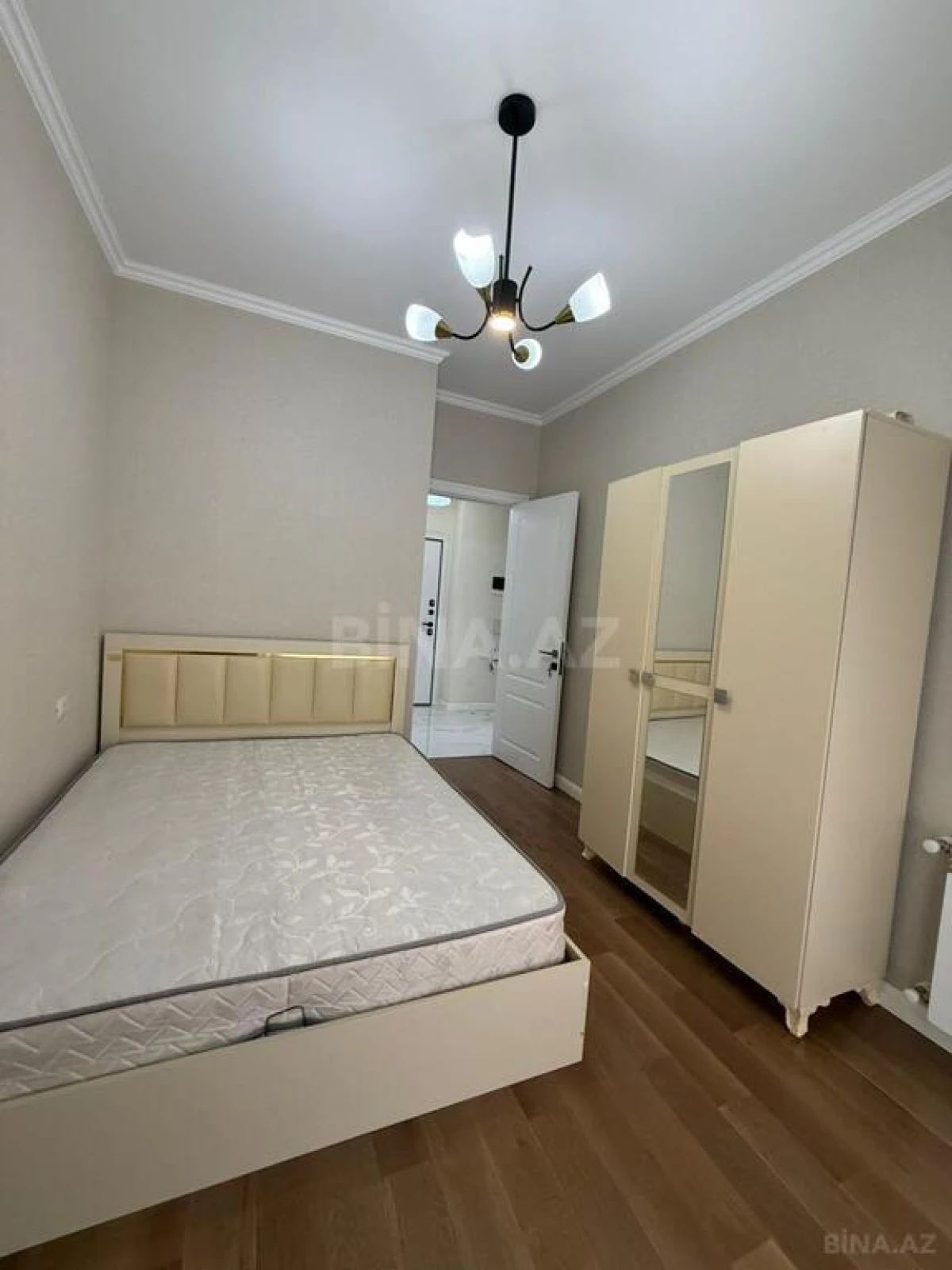 Kirayə verilir 2 otaqlı mənzil 62 m²