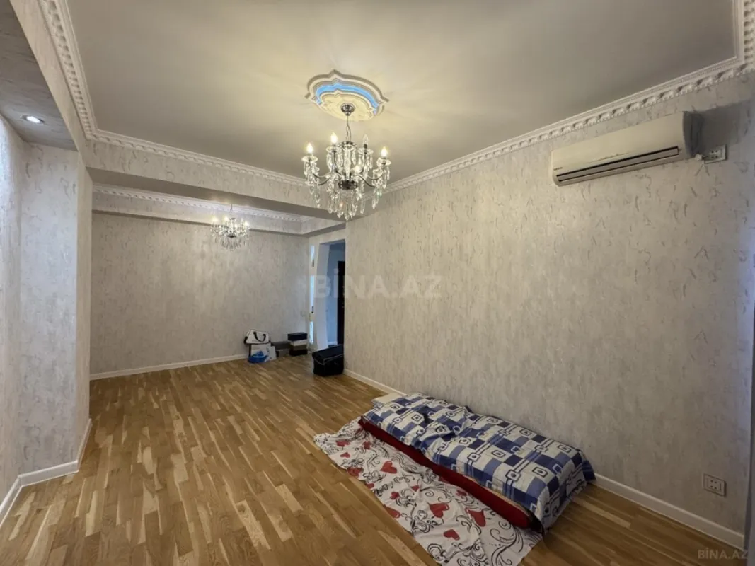 Satılır 2 otaqlı mənzil 70 m²