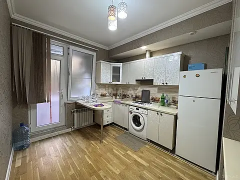 Satılır 2 otaqlı mənzil 70 m²