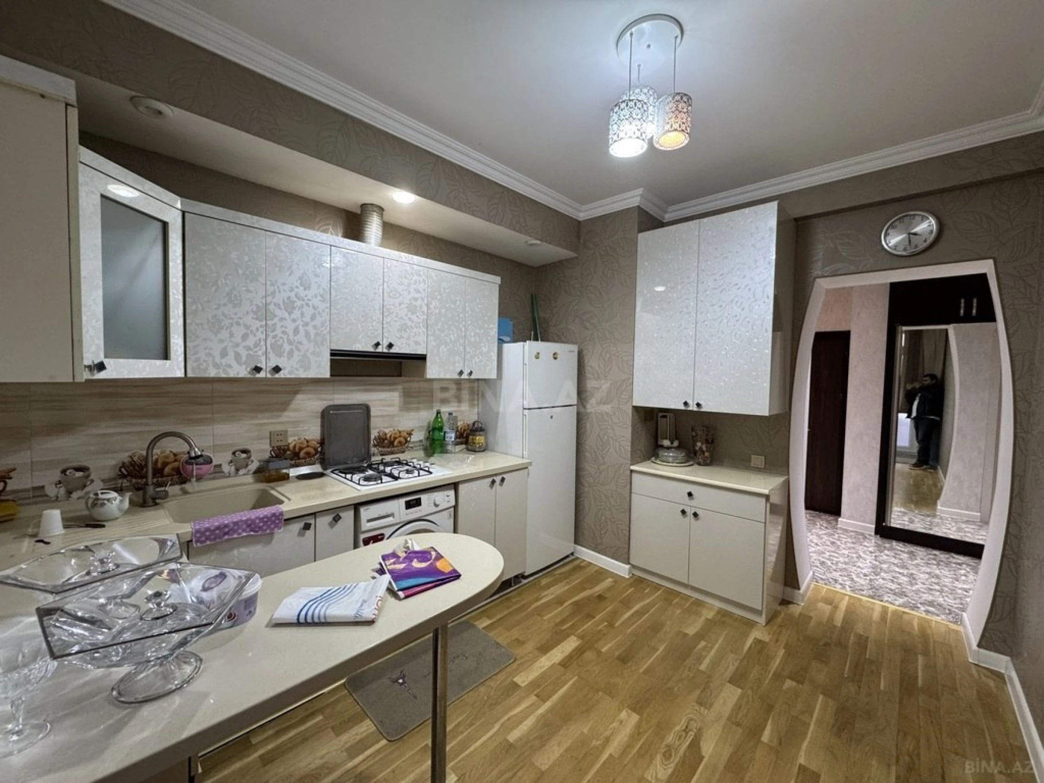 Satılır 2 otaqlı mənzil 70 m²