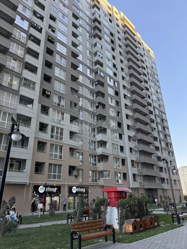 Satılır 2 otaqlı mənzil 70 m²