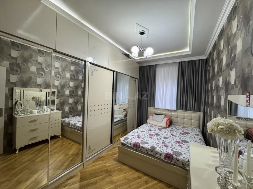 Satılır 2 otaqlı mənzil 70 m²