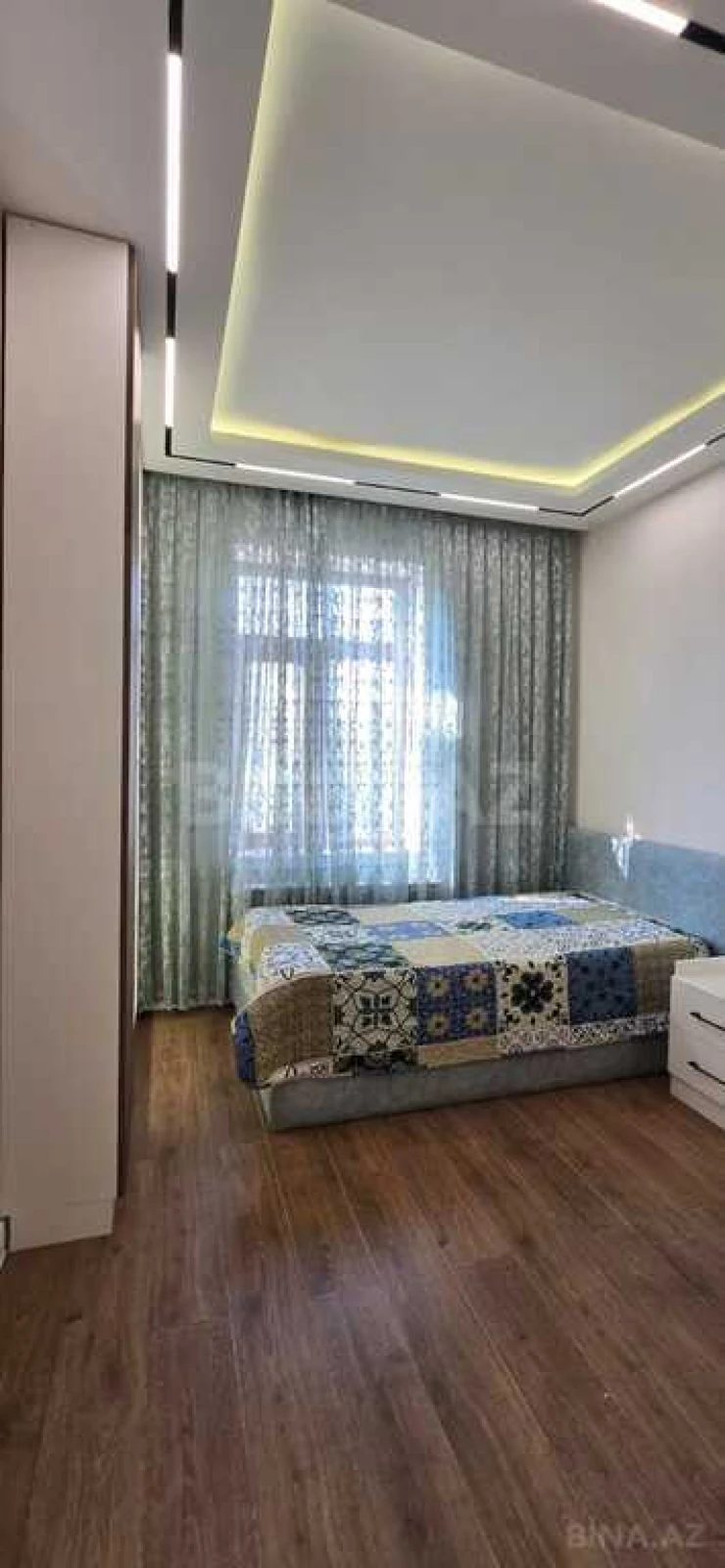 Kirayə verilir 4 otaqlı mənzil 165 m²