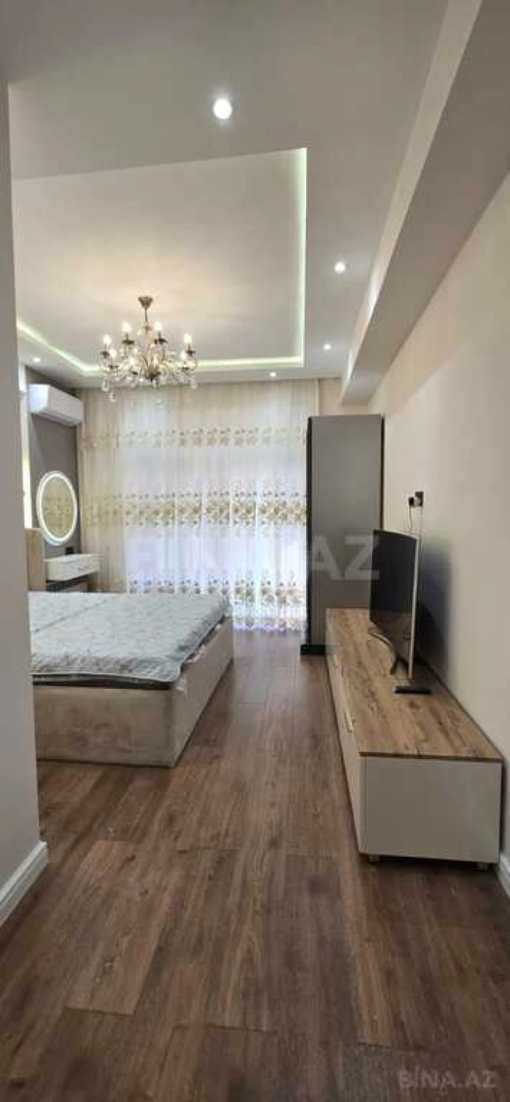 Kirayə verilir 4 otaqlı mənzil 165 m²