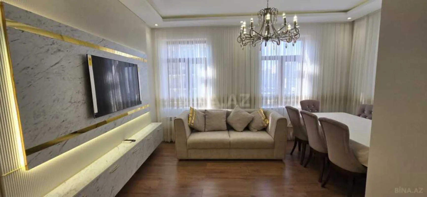 Kirayə verilir 4 otaqlı mənzil 165 m²