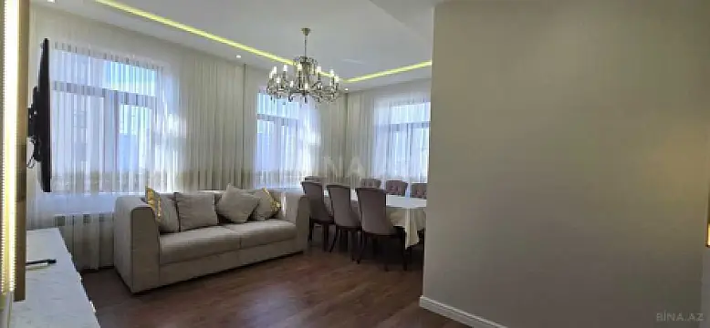 Kirayə verilir 4 otaqlı mənzil 165 m²