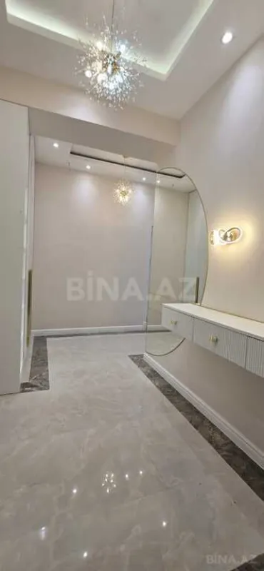 Kirayə verilir 4 otaqlı mənzil 165 m²