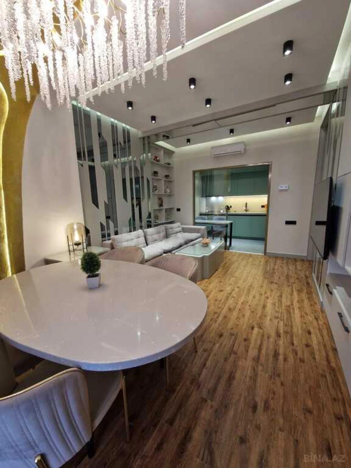 Satılır 2 otaqlı mənzil 65 m²