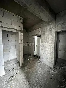 Satılır 4 otaqlı mənzil 174 m²