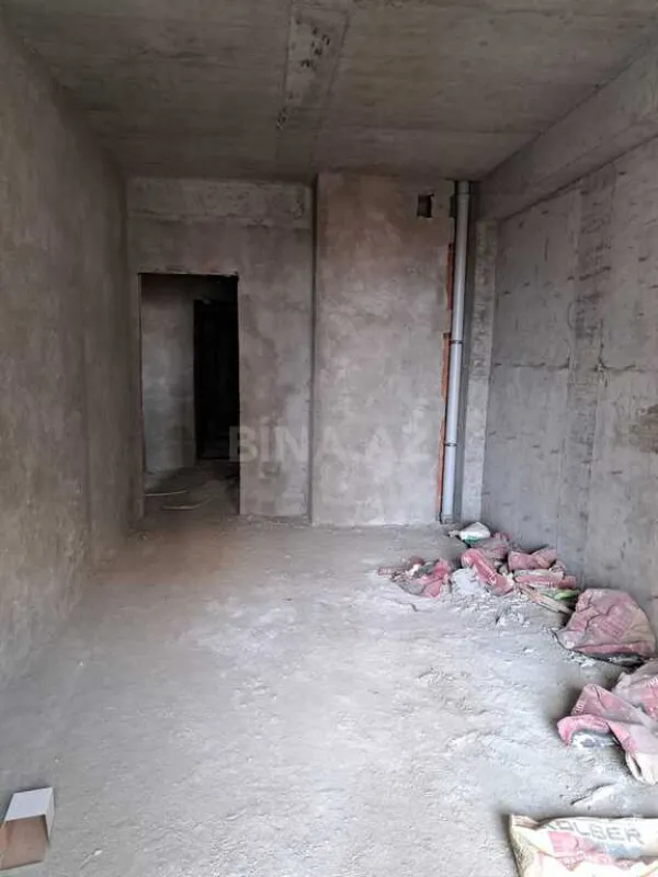 Satılır 3 otaqlı mənzil 134.5 m²