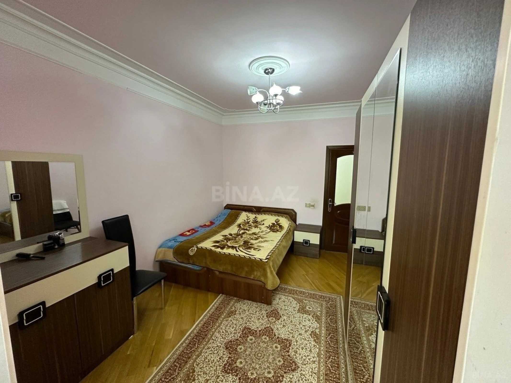 Satılır 2 otaqlı mənzil 65 m²