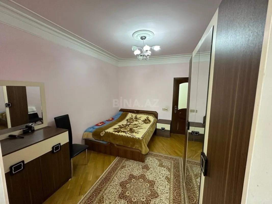 Satılır 2 otaqlı mənzil 65 m²