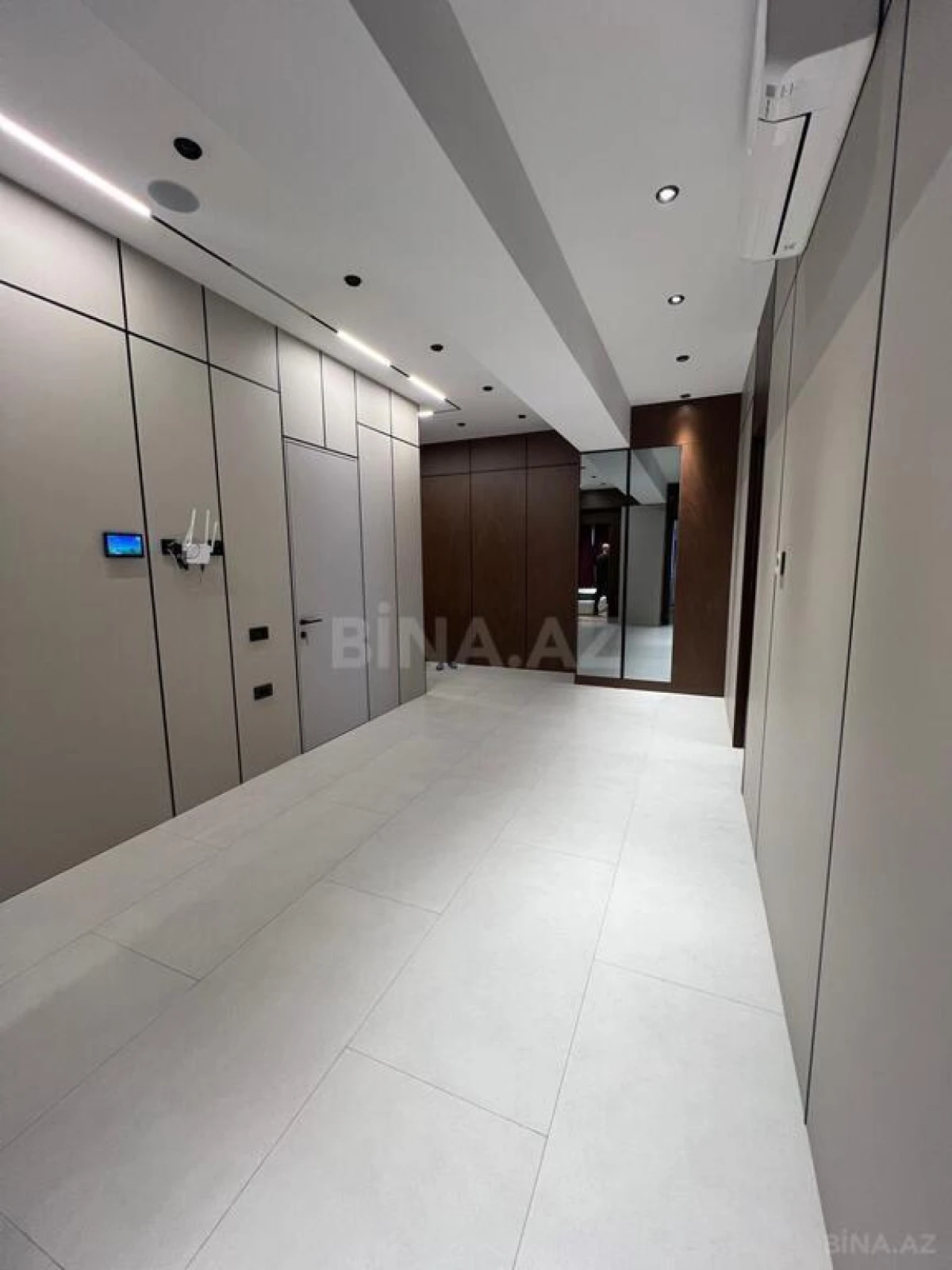 Kirayə verilir 3 otaqlı mənzil 135 m²