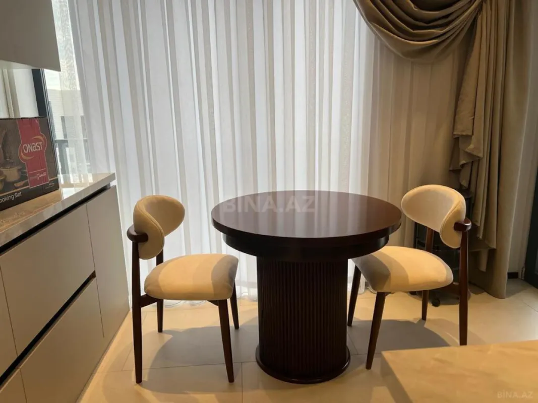 Kirayə verilir 3 otaqlı mənzil 135 m²