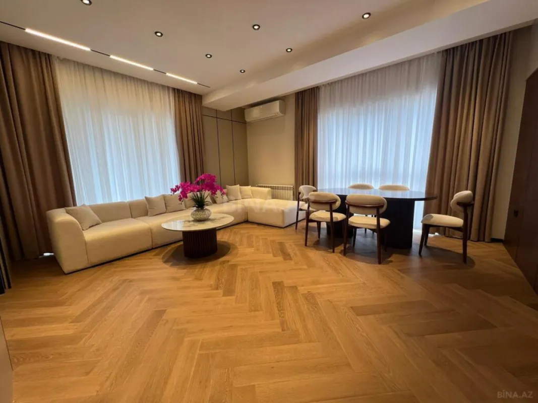 Kirayə verilir 3 otaqlı mənzil 135 m²